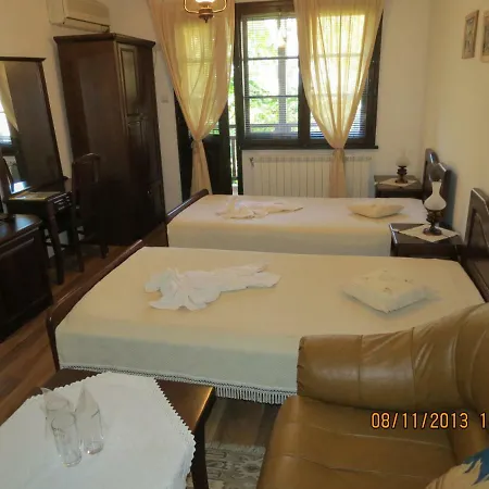 Къща за гости Oazis 3*