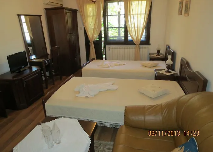 Къща за гости Oazis 3*