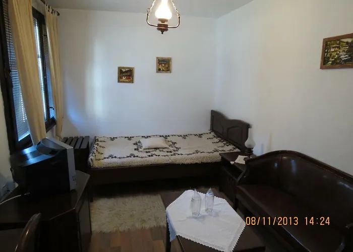 Къща за гости Oazis 3*